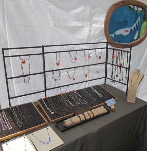 truejune-jewelry-display-for-market-booths-12